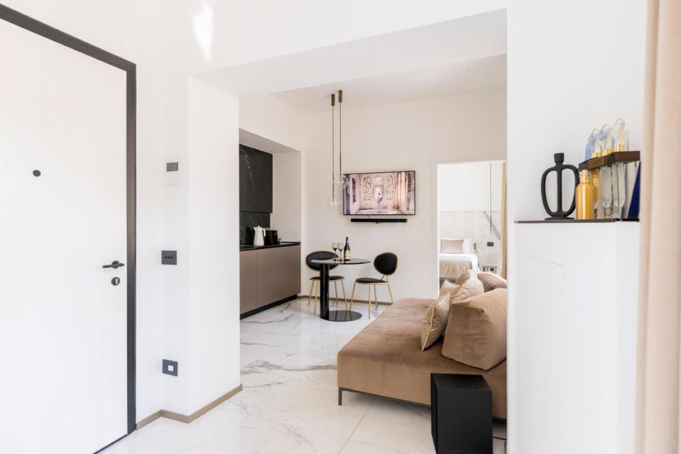 Manin Grand House Lägenhet Verona Exteriör bild